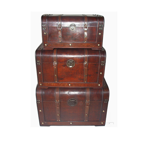 Vintage Wooden Storage Trunk with Hinged Lid1