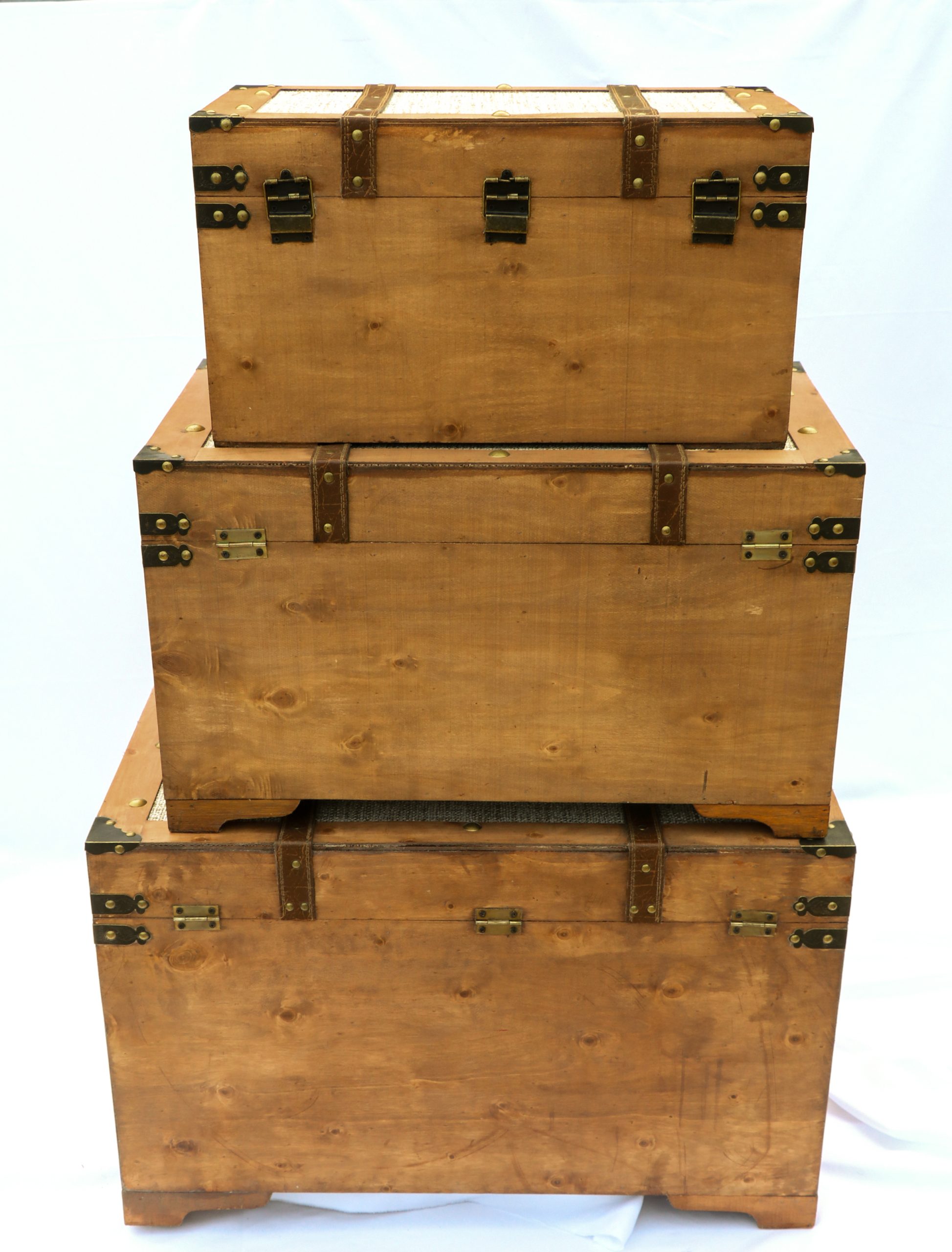 wooden storage trunk (2)